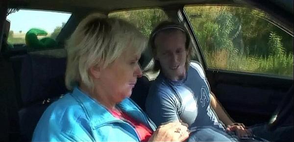  Hitchhiking old granny gets used in the car